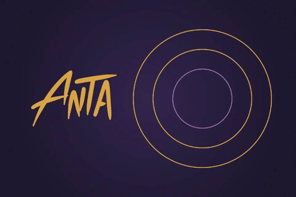 Logotipo ANTA en dorado sobre fondo morado con anillos